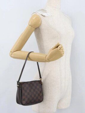 LOUIS VUITTON Damier Ebene Trousse Makeup Pouch